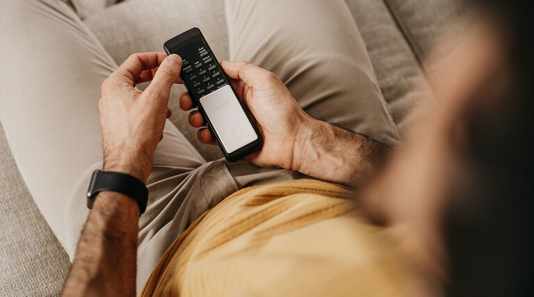 Chipolo card tv remote control finder app